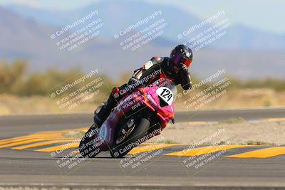 media/Oct-09-2022-SoCal Trackdays (Sun) [[95640aeeb6]]/Turn 15 (150pm)/